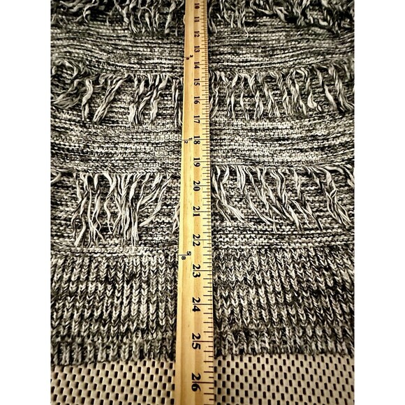 Express Womens Fringe Sweater Gray Tunic Size S Marled Chunky Knit Black White - Picture 14 of 16